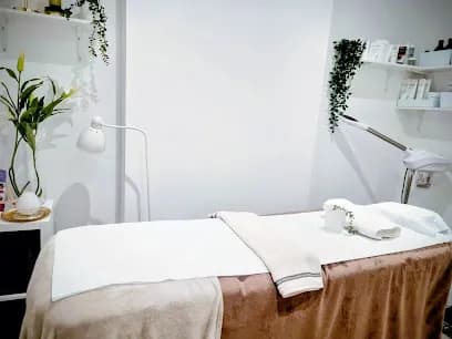 All About Eve Beauty Spa & Holistic Therapies - Head Spa