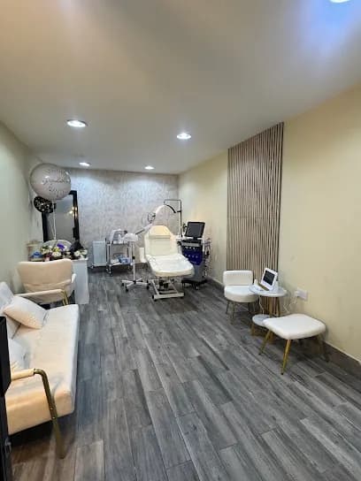 Bloomindale Aesthetic Clinic - Head Spa