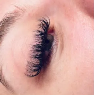 BUTTERFLIES BEAUTY ROOMS - Head Spa