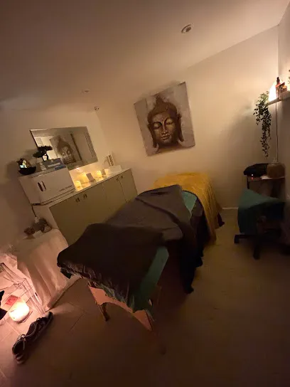 Calming Essence Therapies - Head Spa