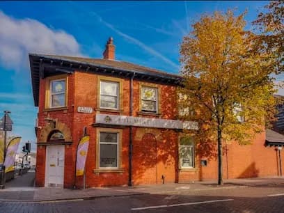 Chemist Aesthetics & Medi Spa - Head Spa