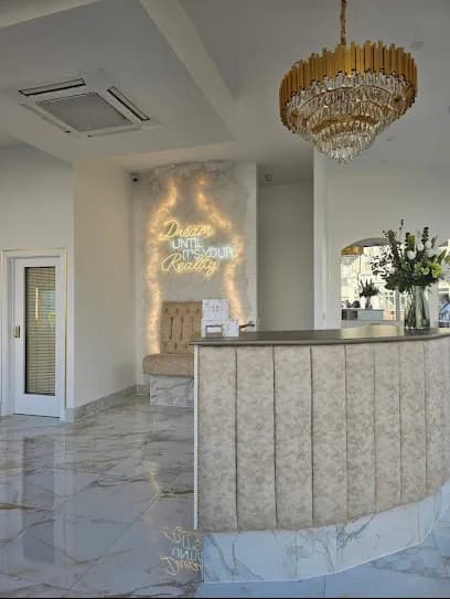 Cosmetics HQ - Head Spa