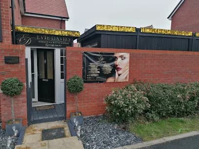 Evie Davies Aesthetics & Beauty Academy - Head Spa