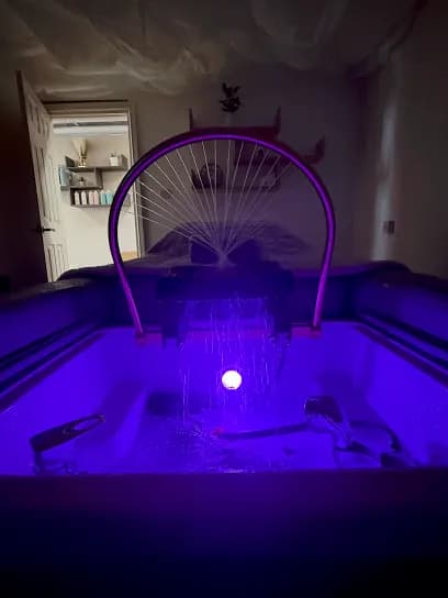 F&F Head Spa - Head Spa