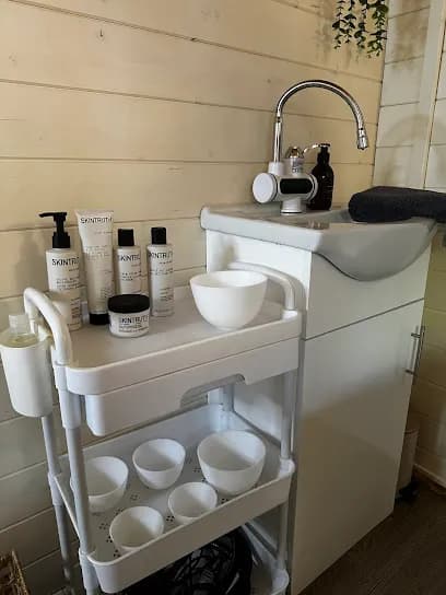 FF Spray Tanning and Beauty Therapies - Head Spa