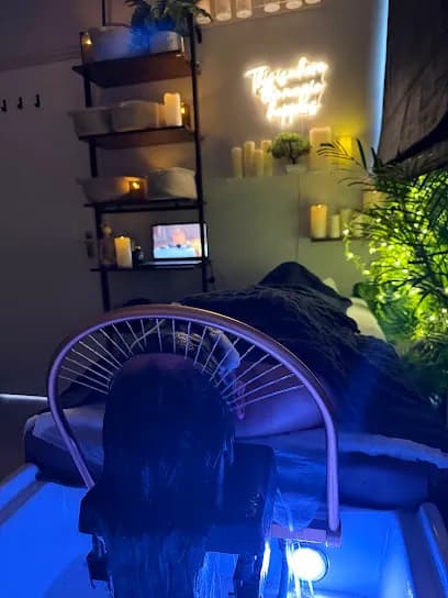 Glamour Japanese Head Spa Therapy - Head Spa