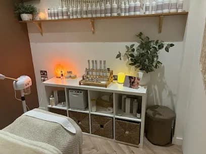 Harringtons Hair, Nails & Beauty - Head Spa