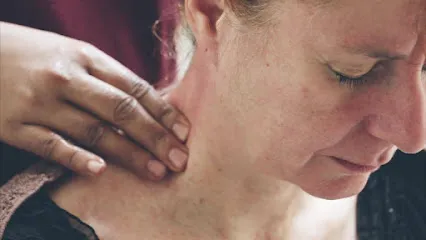 Marx Ayur - Head Spa