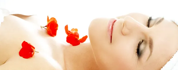 La Chic Hair Beauty & Holistic Therapy - Head Spa