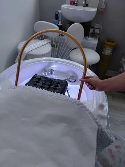 Laid bare aesthetics - Head Spa