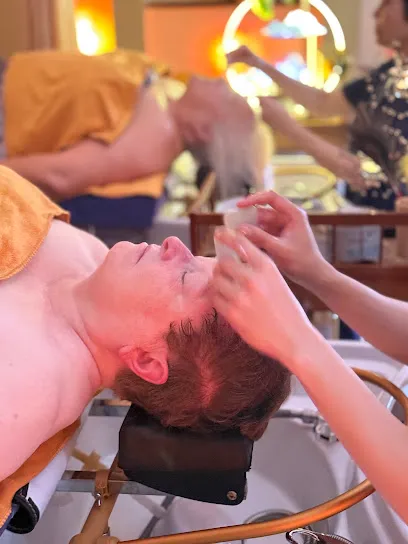 Majestic Nail Bar - Head Spa