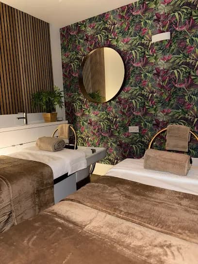 Nuyu Head Spa - Head Spa