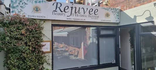 Rejuvee Beauty & Holistic salon - Head Spa