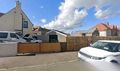 Revive hair and headspa - Head Spa