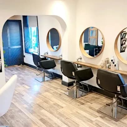 Salon In The Square - Head Spa
