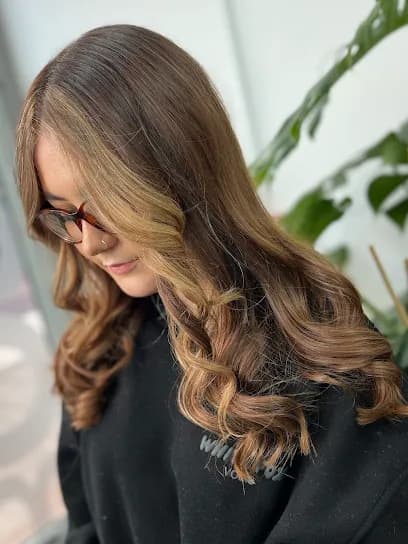 The Boss Studio - Head Spa