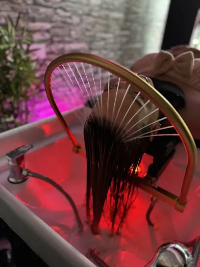 The DollsHouse Collective - Head Spa