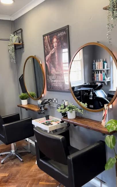 Treat AVEDA Hair & Beauty - Head Spa