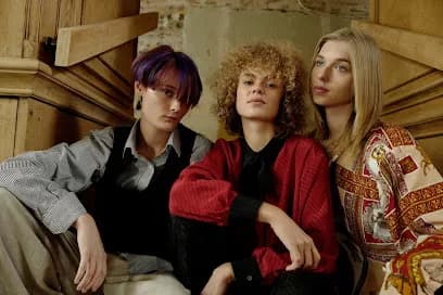 Vakrat Hair Salon - Head Spa